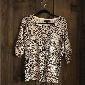 Dana Buchman pullover animal print sweater S